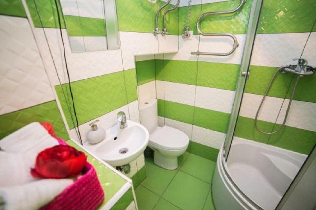 Mini Smart Apartments In The Central Part Of Лвив Екстериор снимка